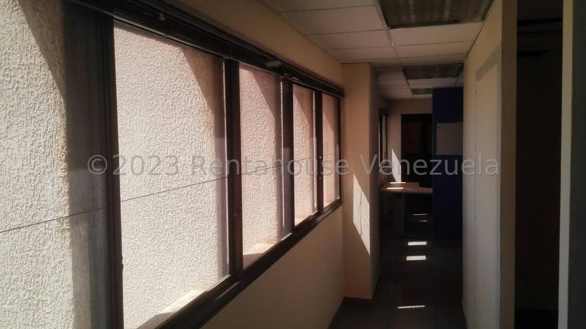 Comercial (Oficina) en Venta en Avenida Bella Vista, Zulia - 7