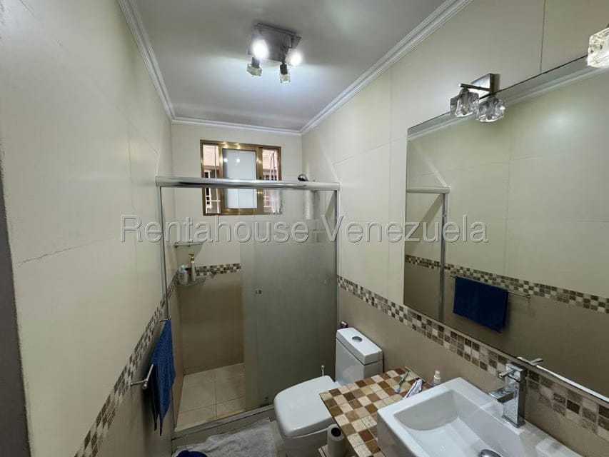 Apartamento (1 Nivel) en Venta en Santa Eduvigis, Distrito Metropolitano - 13