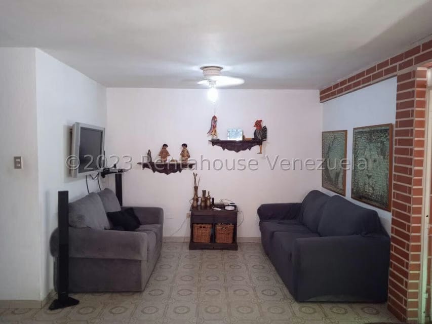 Casa (Duplex) en Venta en Las Clavellinas, Carabobo - 28