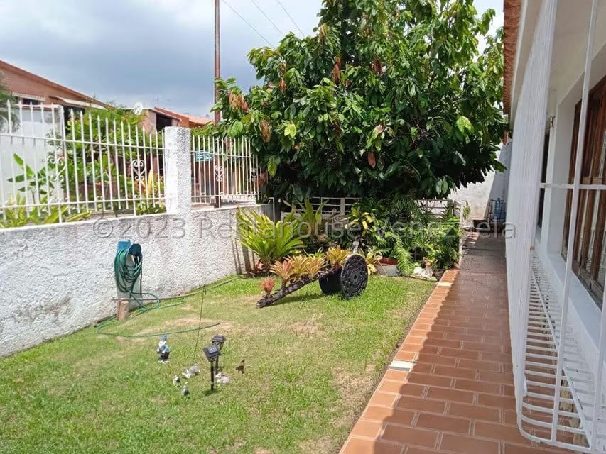 Casa (Duplex) en Venta en Las Clavellinas, Carabobo - 49