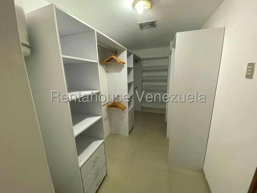 Apartamento (1 Nivel) en Alquiler en Bellas Artes, Zulia - 2