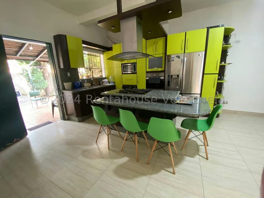 Comercial (Local Comercial) en Venta en Los Palos Grandes, Distrito Metropolitano - 11