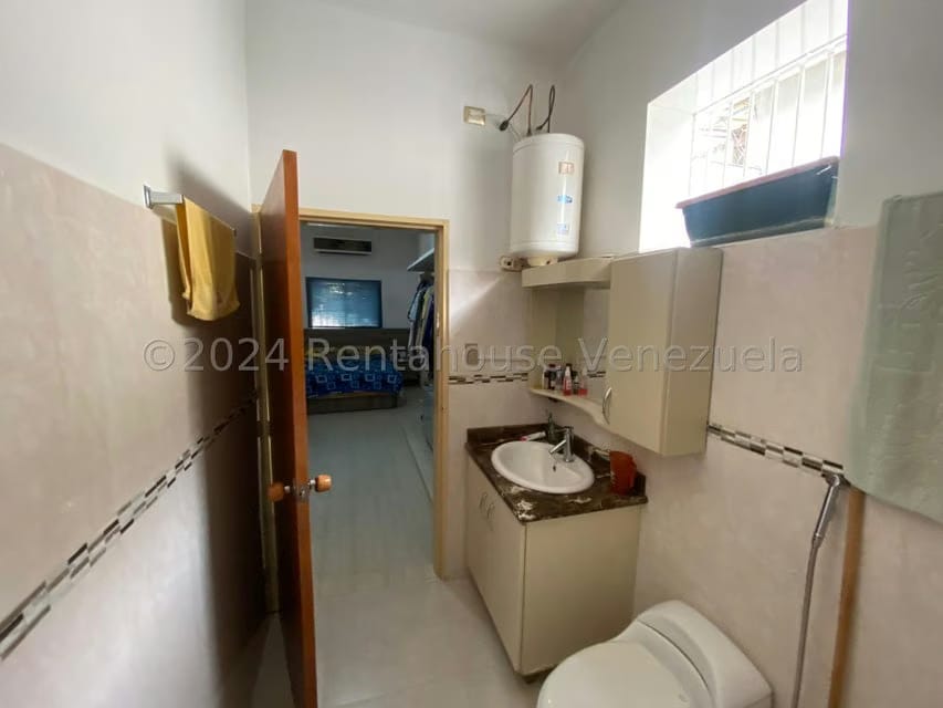 Comercial (Local Comercial) en Venta en Los Palos Grandes, Distrito Metropolitano - 18