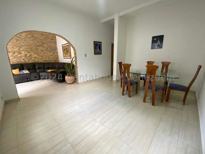 Comercial (Local Comercial) en Venta en Los Palos Grandes, Distrito Metropolitano - 9