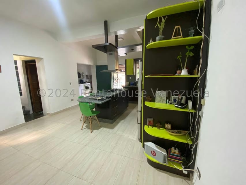 Comercial (Local Comercial) en Venta en Los Palos Grandes, Distrito Metropolitano - 10