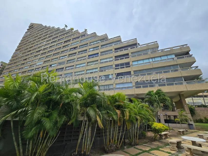 Apartamento (1 Nivel) en Alquiler en Playa Grande, Vargas - 2