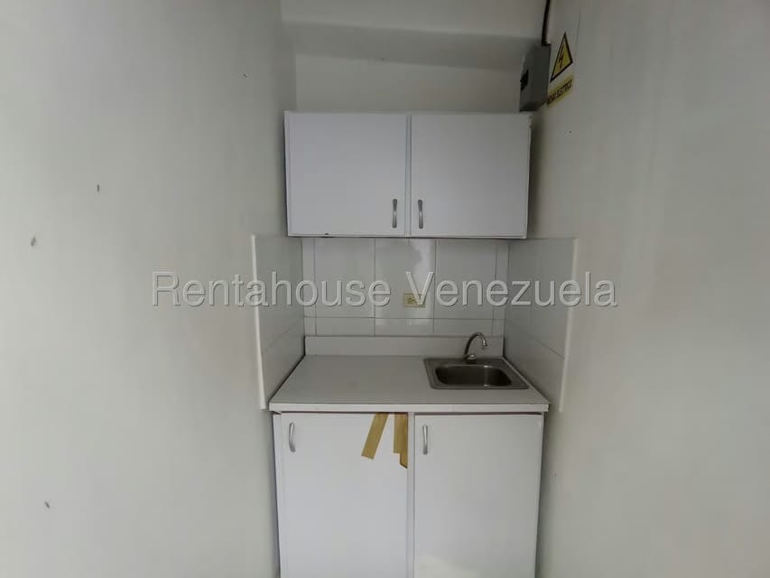 Comercial (Local Comercial) en Alquiler en Almarriera, Lara - 11