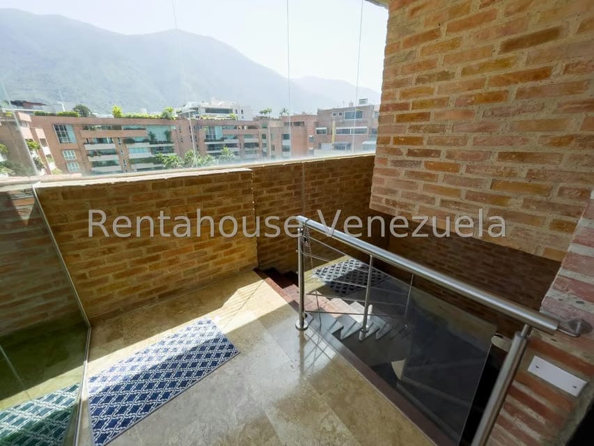 Apartamento (Duplex) en Alquiler en Campo Alegre, Distrito Metropolitano - 12