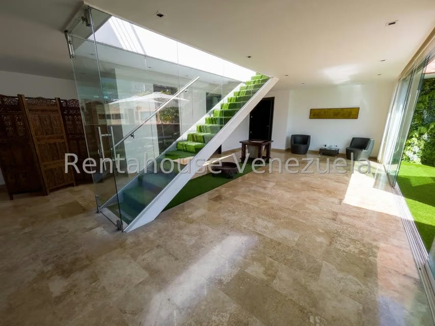 Apartamento (Duplex) en Alquiler en Campo Alegre, Distrito Metropolitano - 13