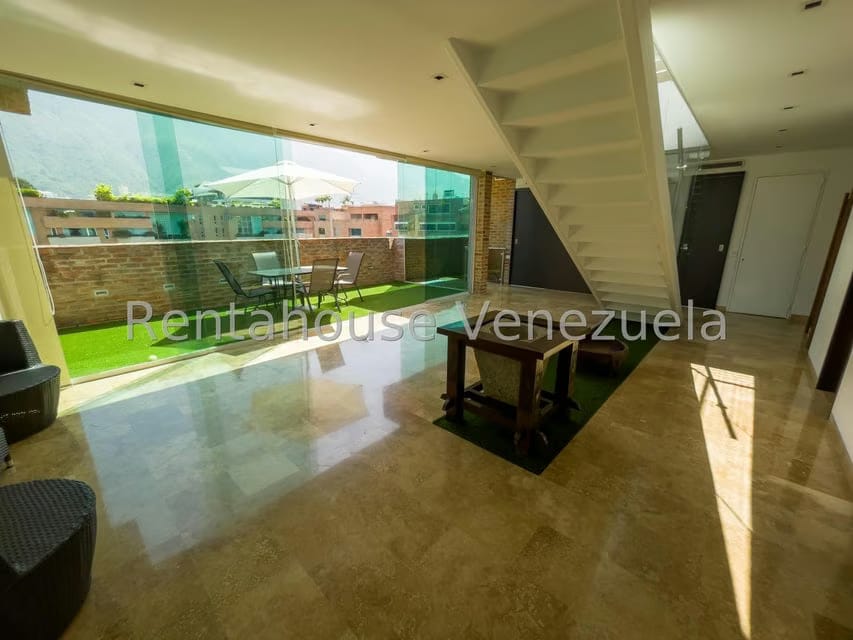 Apartamento (Duplex) en Alquiler en Campo Alegre, Distrito Metropolitano - 14