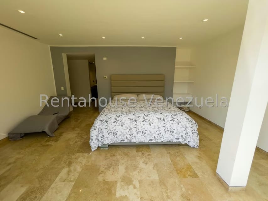 Apartamento (Duplex) en Alquiler en Campo Alegre, Distrito Metropolitano - 15