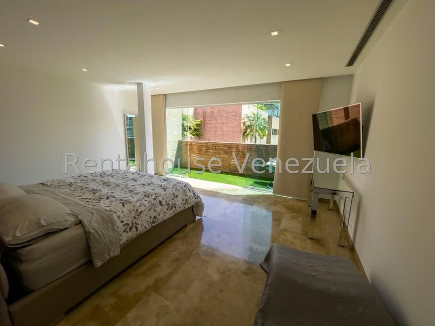 Apartamento (Duplex) en Alquiler en Campo Alegre, Distrito Metropolitano - 16