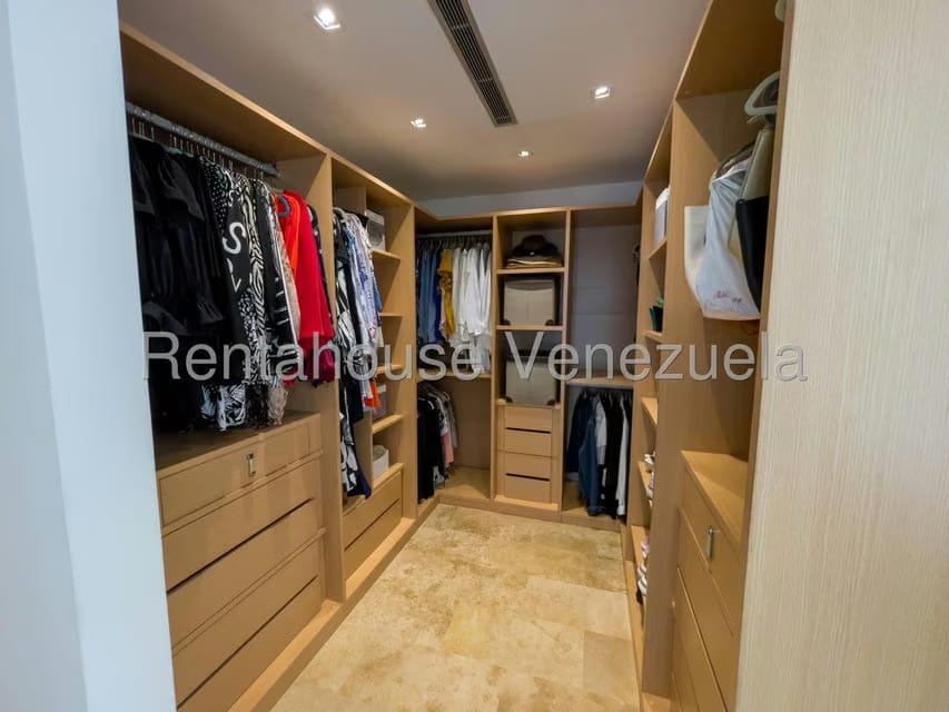 Apartamento (Duplex) en Alquiler en Campo Alegre, Distrito Metropolitano - 18