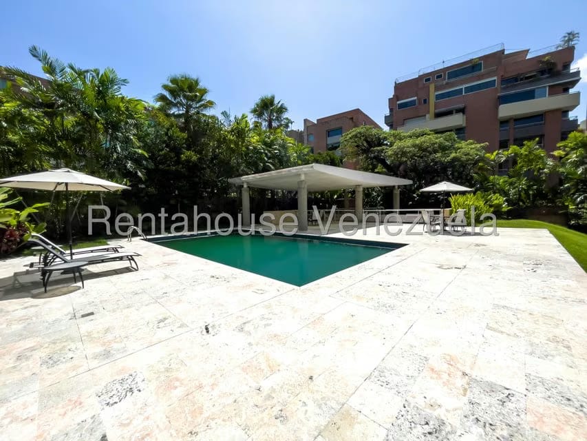 Apartamento (Duplex) en Alquiler en Campo Alegre, Distrito Metropolitano - 31