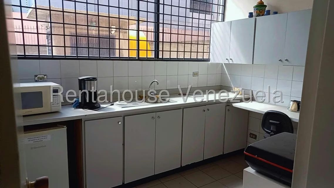 Comercial (Local Comercial) en Venta en Los Cortijos de Lourdes, Distrito Metropolitano - 13
