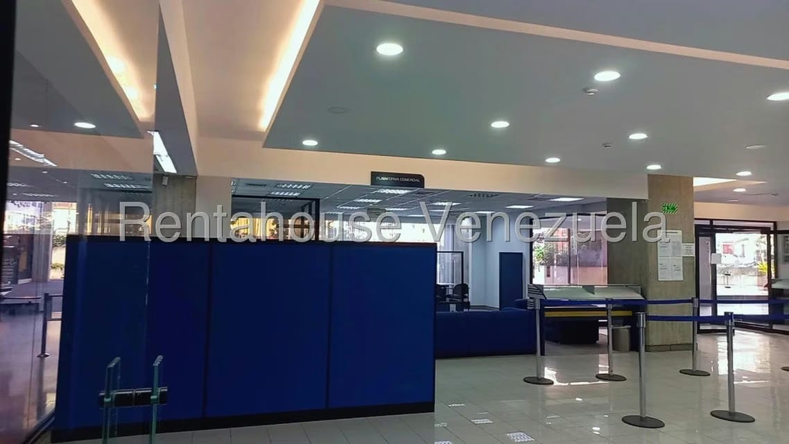 Comercial (Local Comercial) en Venta en Los Cortijos de Lourdes, Distrito Metropolitano - 18
