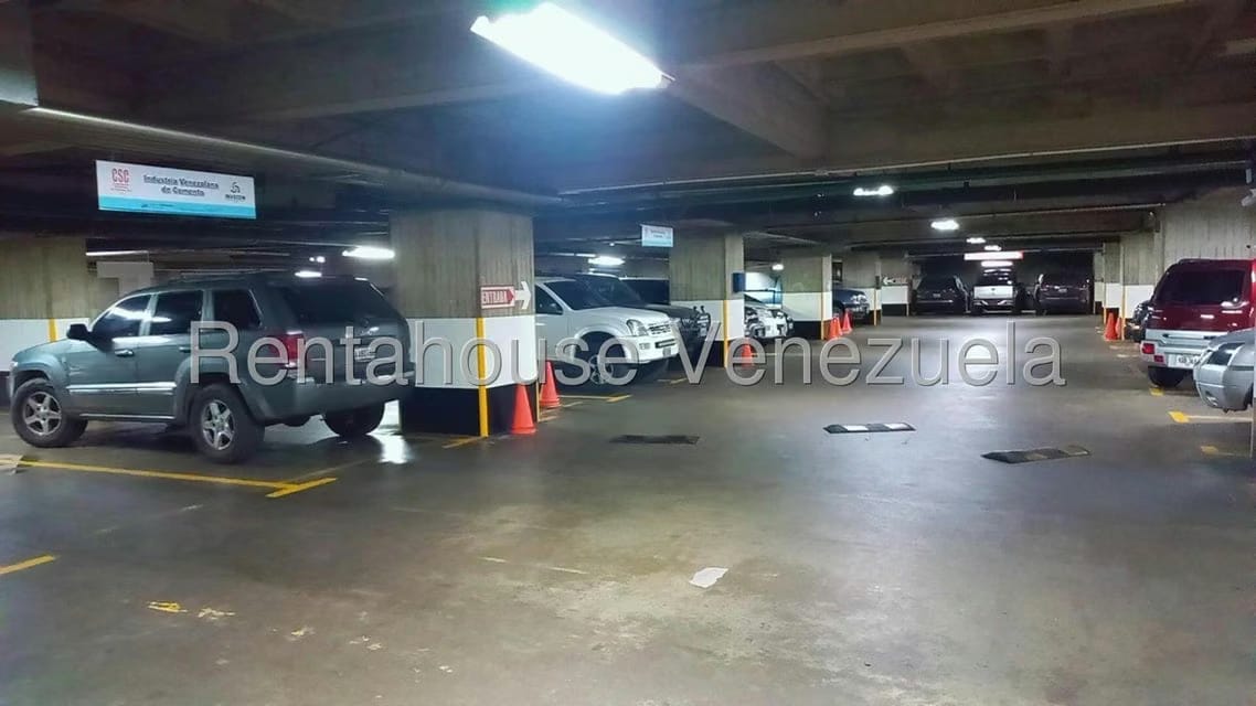 Comercial (Local Comercial) en Venta en Los Cortijos de Lourdes, Distrito Metropolitano - 22