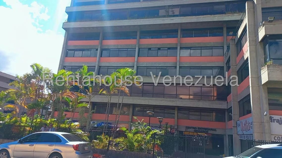 Comercial (Local Comercial) en Venta en Los Cortijos de Lourdes, Distrito Metropolitano - 29
