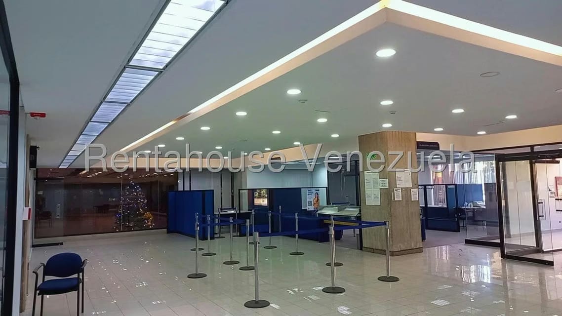 Comercial (Local Comercial) en Venta en Los Cortijos de Lourdes, Distrito Metropolitano - 6