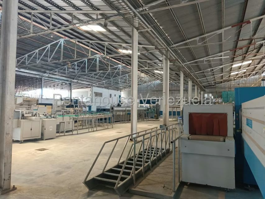 Comercial (Galpon - Deposito) en Venta en Zona Industrial 2, Lara - 7