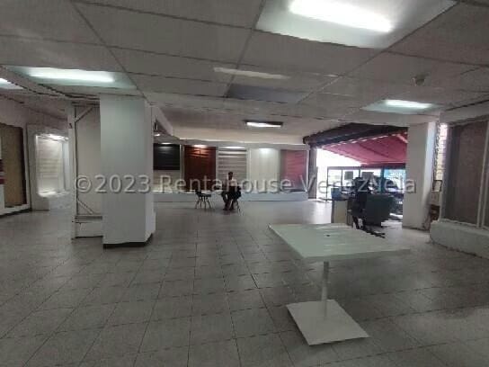 Comercial (Edificio) en Venta en Palo Verde, Distrito Metropolitano - 43