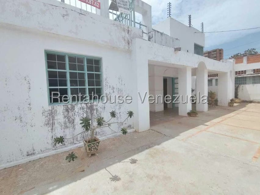Comercial (Local Comercial) en Venta en Tierra Negra, Zulia - 2