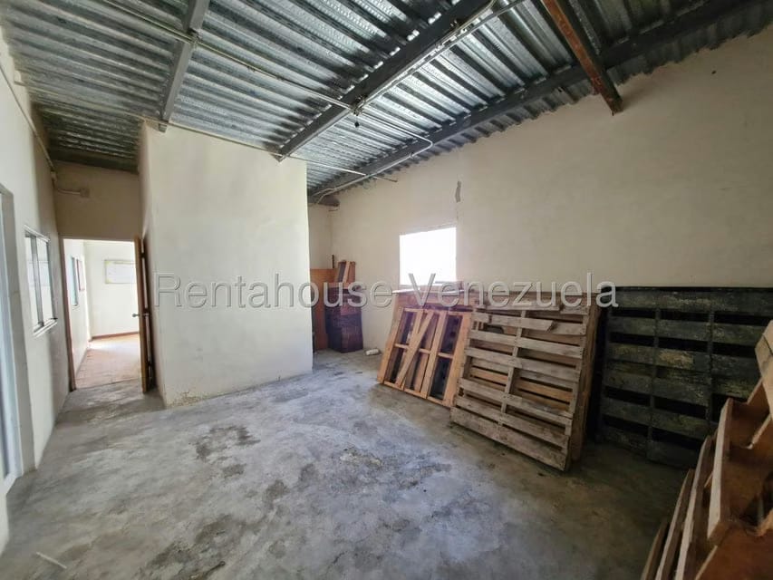 Comercial (Local Comercial) en Venta en Santa Rita, Aragua - 11