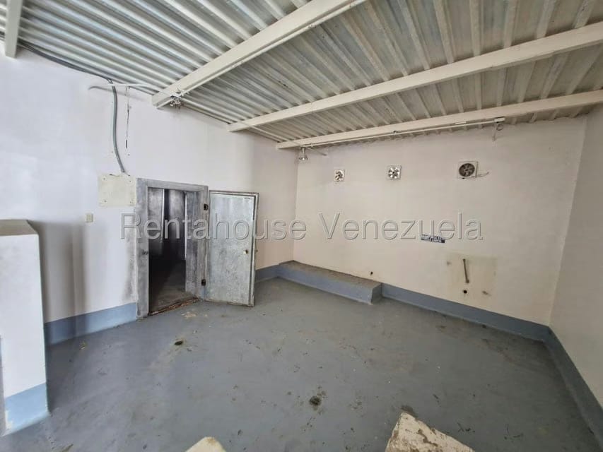 Comercial (Local Comercial) en Venta en Santa Rita, Aragua - 22