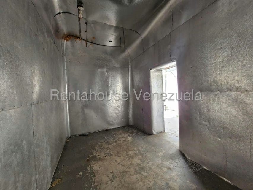 Comercial (Local Comercial) en Venta en Santa Rita, Aragua - 23