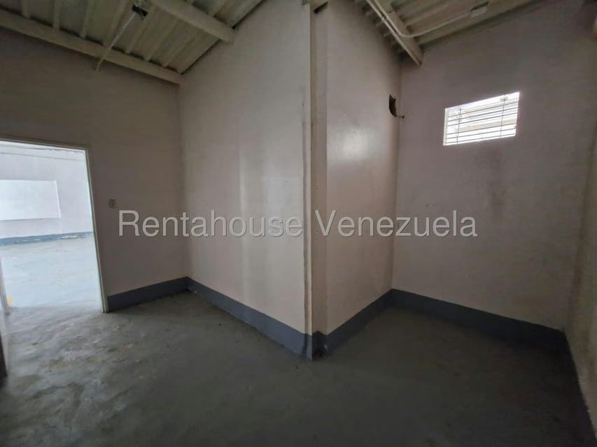 Comercial (Local Comercial) en Venta en Santa Rita, Aragua - 30