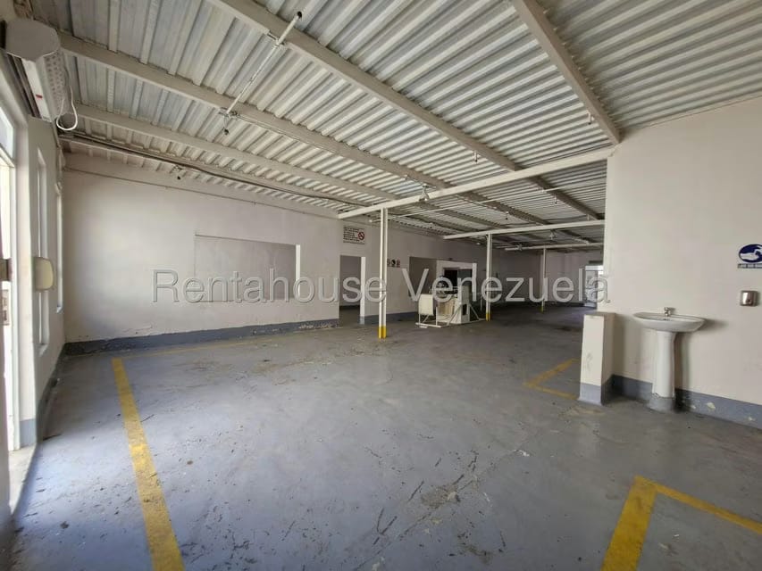 Comercial (Local Comercial) en Venta en Santa Rita, Aragua - 32