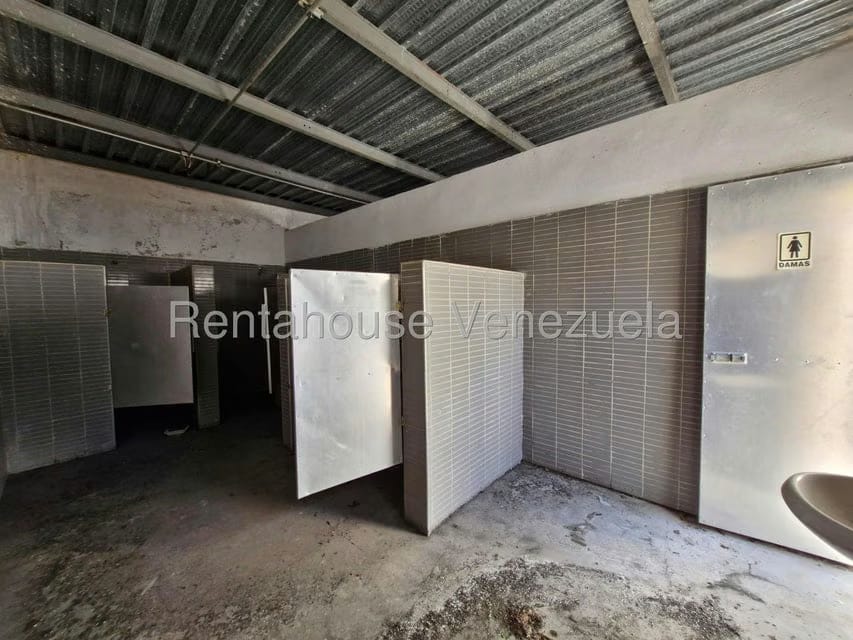 Comercial (Local Comercial) en Venta en Santa Rita, Aragua - 39