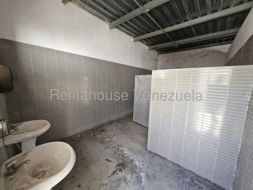 Comercial (Local Comercial) en Venta en Santa Rita, Aragua - 41