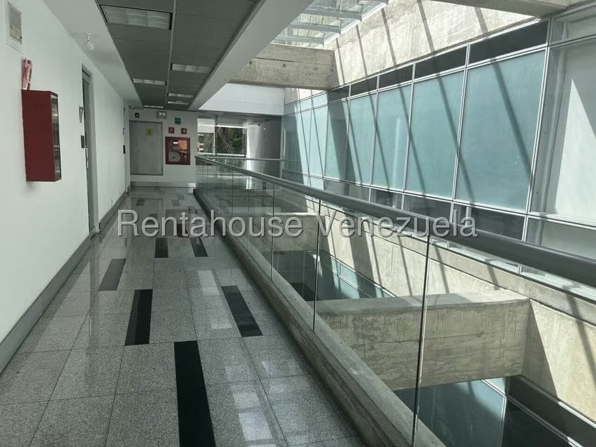 Comercial (Consultorio Medico) en Alquiler en La Trinidad, Distrito Metropolitano