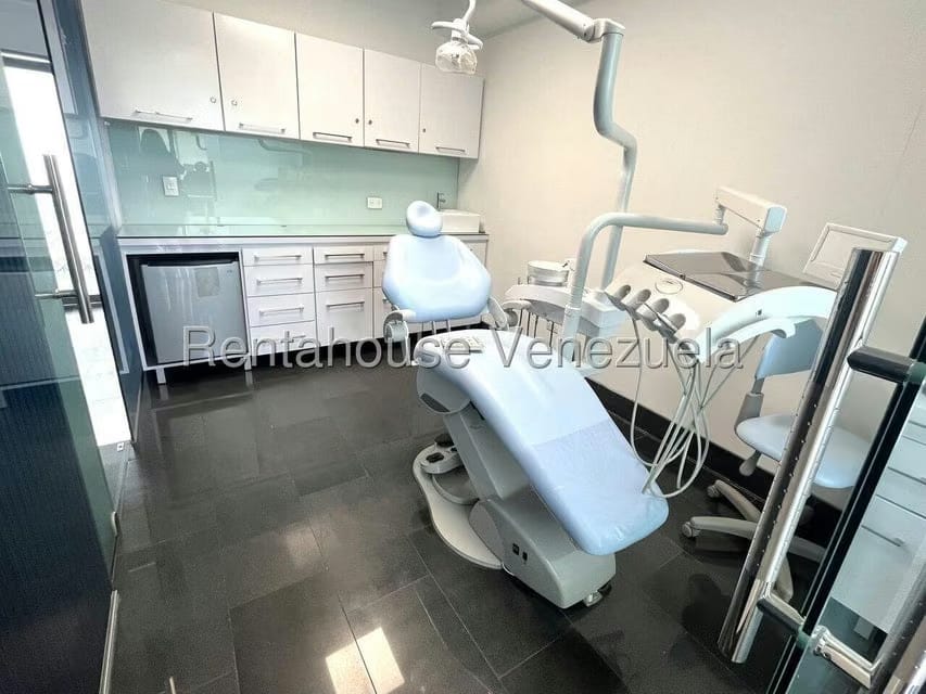 Comercial (Consultorio Medico) en Alquiler en La Trinidad, Distrito Metropolitano - 2