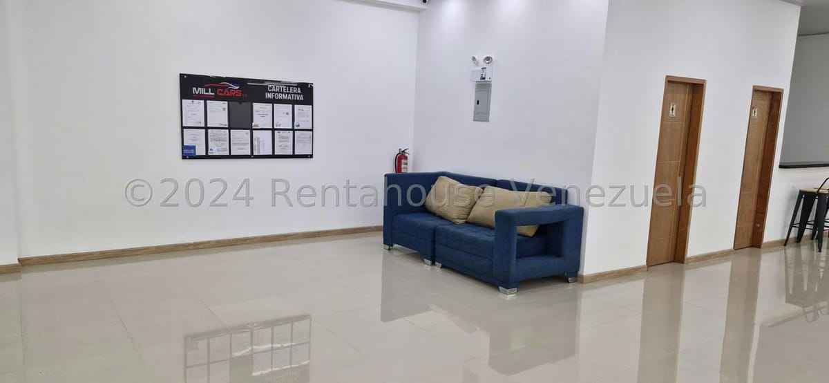 Comercial (Local Comercial) en Venta en Los Cortijos de Lourdes, Distrito Metropolitano - 12