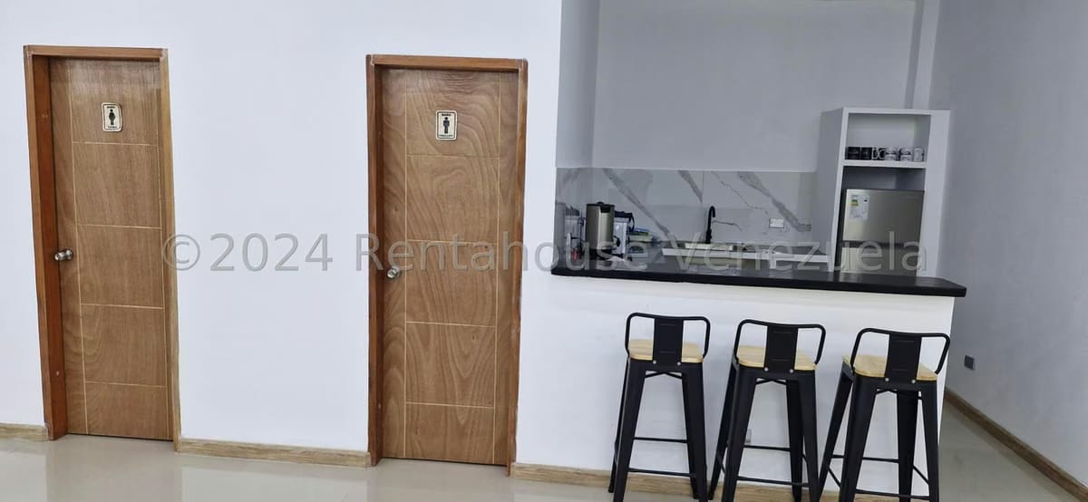 Comercial (Local Comercial) en Venta en Los Cortijos de Lourdes, Distrito Metropolitano - 13