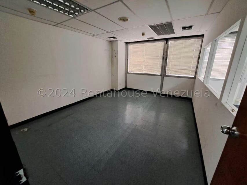 Comercial (Oficina) en Alquiler en Los Ruices, Distrito Metropolitano - 10
