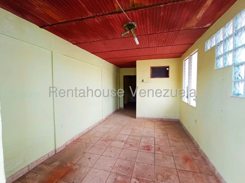 Casa (1 Nivel) en Alquiler en Campo Maraven, Falcon - 12