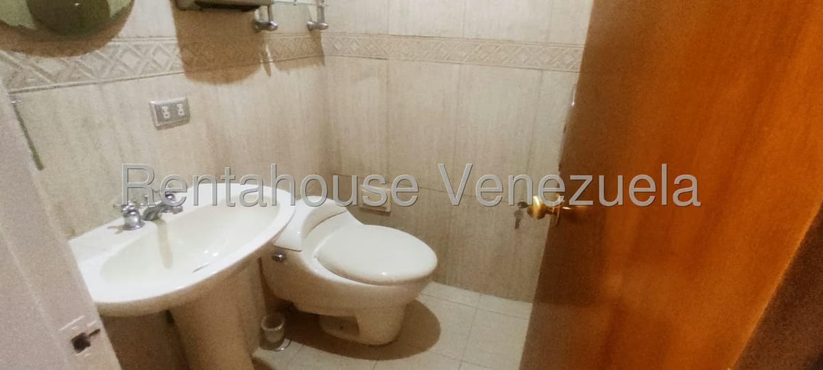 Comercial (Oficina) en Alquiler en Colinas de Bello Monte, Distrito Metropolitano - 20