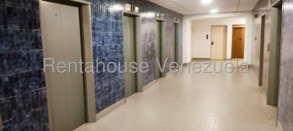 Comercial (Oficina) en Alquiler en Colinas de Bello Monte, Distrito Metropolitano - 4