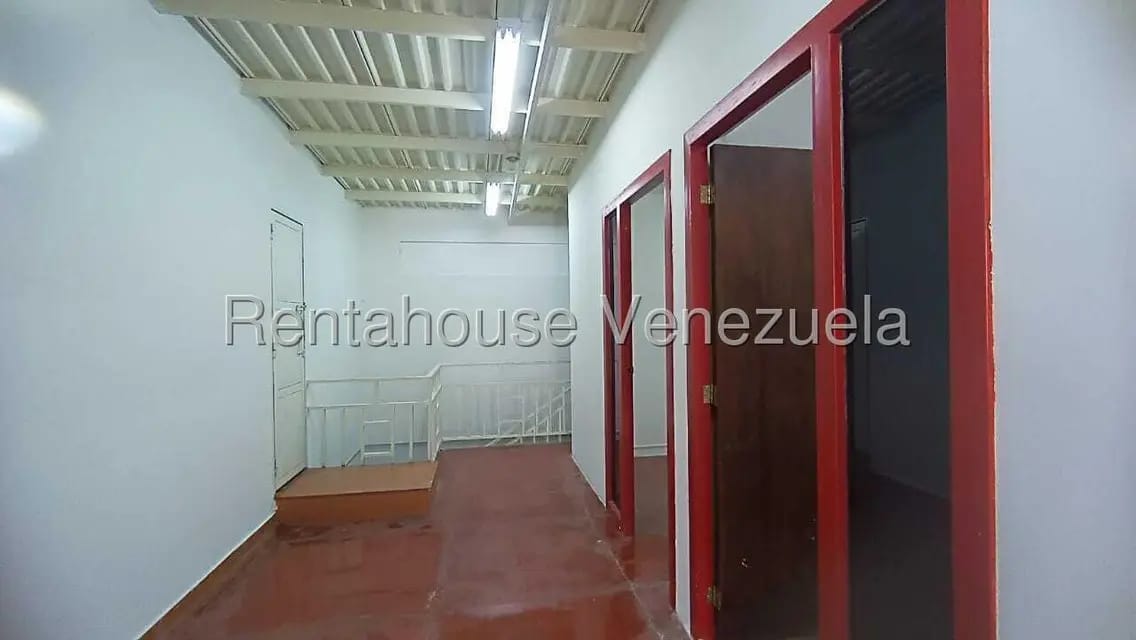 Comercial (Local Comercial) en Alquiler en Zona Oeste, Lara - 11