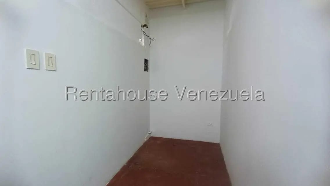Comercial (Local Comercial) en Alquiler en Zona Oeste, Lara - 12