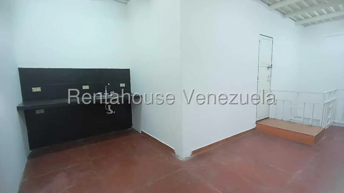 Comercial (Local Comercial) en Alquiler en Zona Oeste, Lara - 15