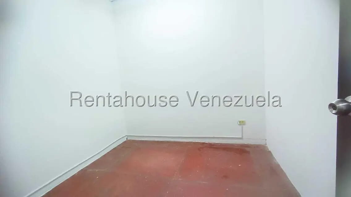 Comercial (Local Comercial) en Alquiler en Zona Oeste, Lara - 17