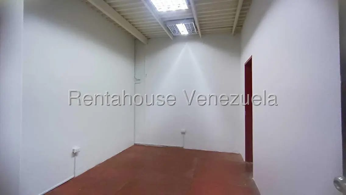 Comercial (Local Comercial) en Alquiler en Zona Oeste, Lara - 18