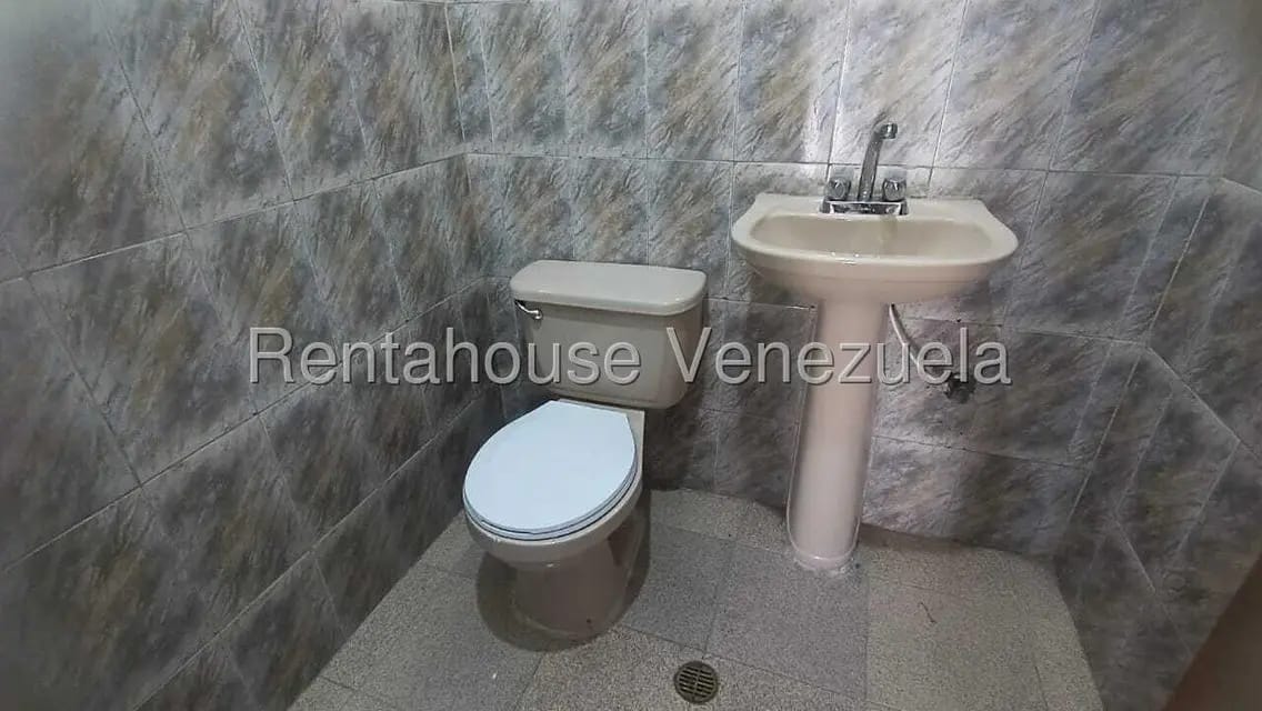 Comercial (Local Comercial) en Alquiler en Zona Oeste, Lara - 20