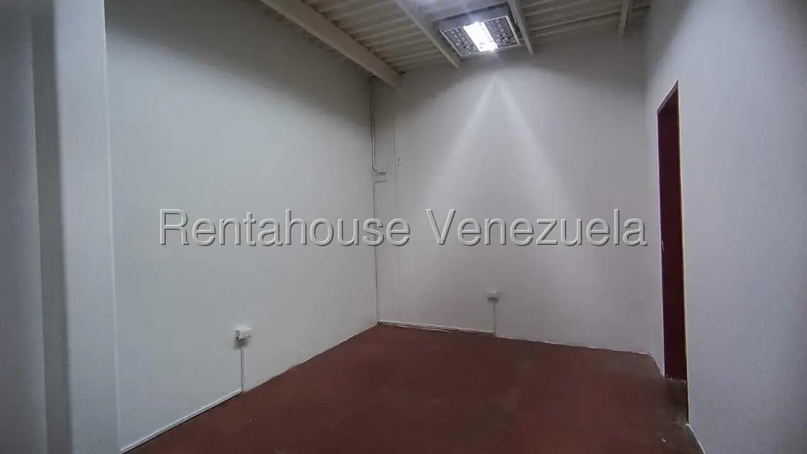 Comercial (Local Comercial) en Alquiler en Zona Oeste, Lara - 22