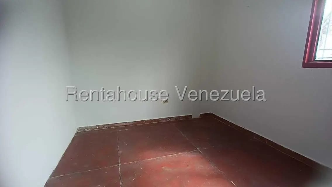 Comercial (Local Comercial) en Alquiler en Zona Oeste, Lara - 23