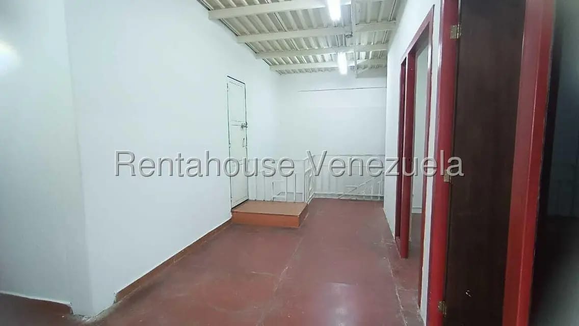 Comercial (Local Comercial) en Alquiler en Zona Oeste, Lara - 24